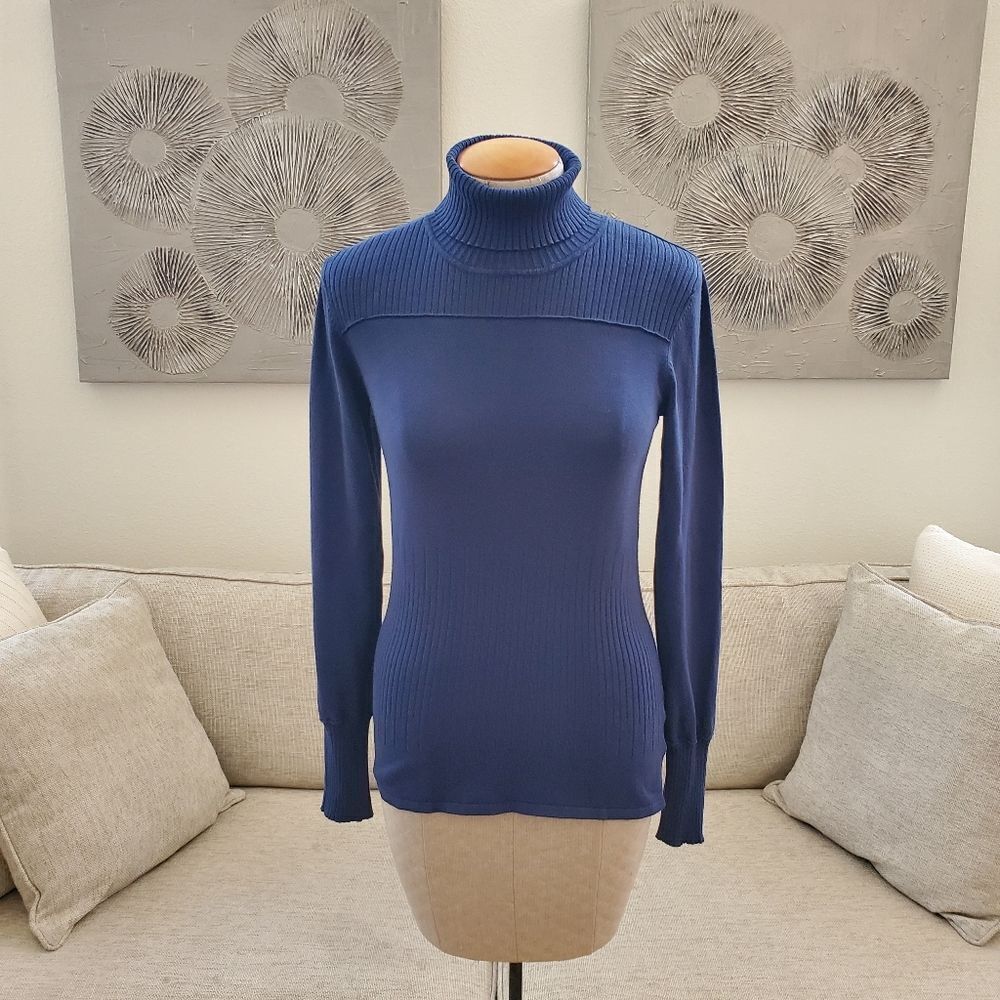 Lole Turtleneck Sweater Sz Medium